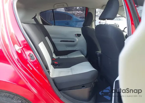 2014 Toyota Prius C Two z USA, uszkodzony, nr VIN JTDKDTB30E1559720